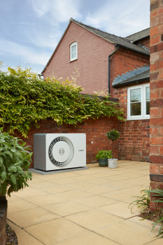 Bosch Compress CS5800i AW 4kW Air Source Heat Pump image 2